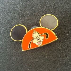 Goofy Earhat Mickey Ears Hat Limited Edition LE 1500 2008 Metal Enamel Pin